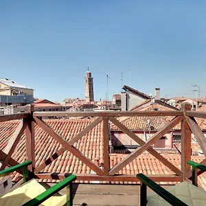 san-marco-roof-terrace-apartment.hotelinveneto.com/