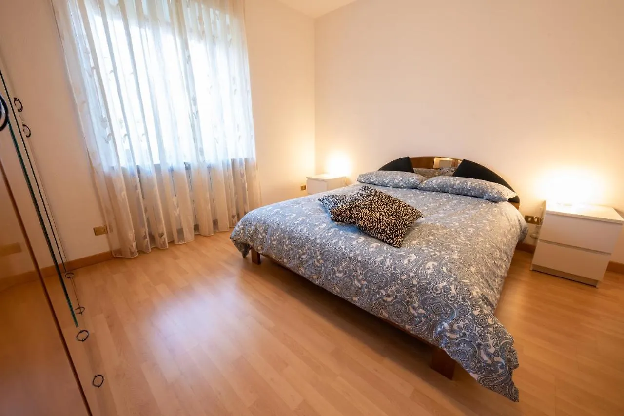 Seven Aldo Flat Apartman Ponte Caffaro