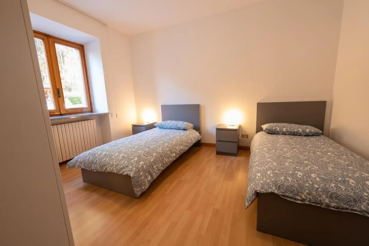 Seven Aldo Flat Apartman Ponte Caffaro Olaszország